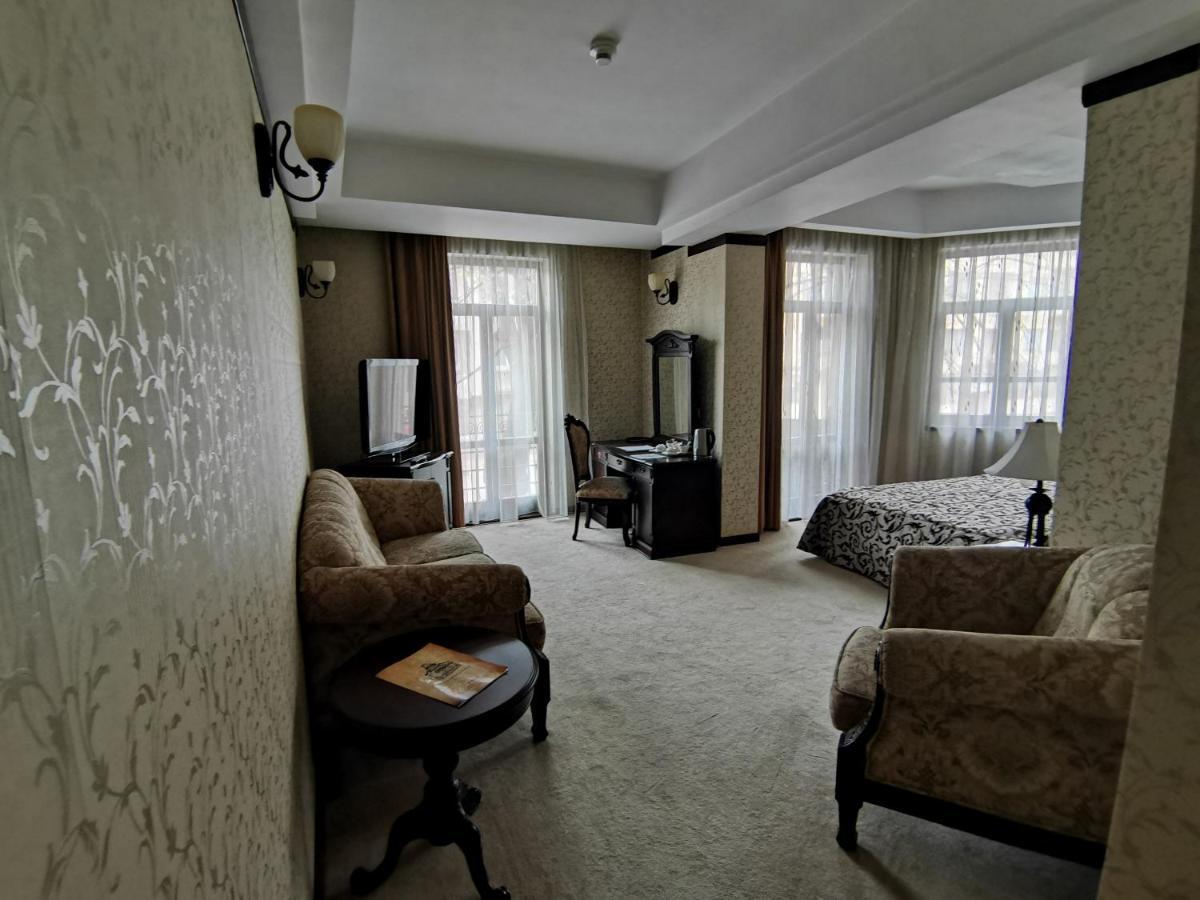 Hotel Carol Constanta Bagian luar foto